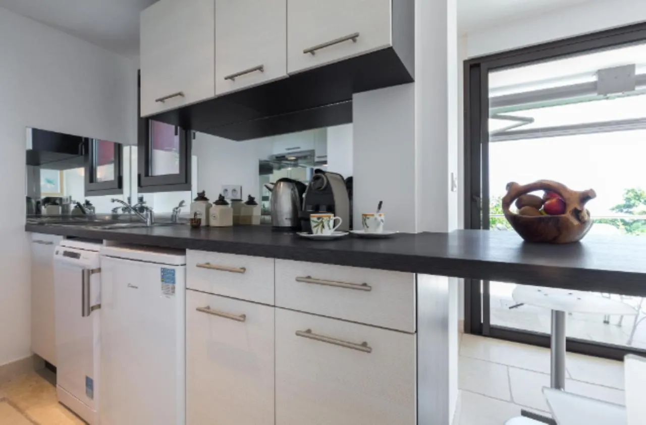 Independant Apartment - Stunning Sea View - Near Cannes Mandelieu-la-Napoule 0*,